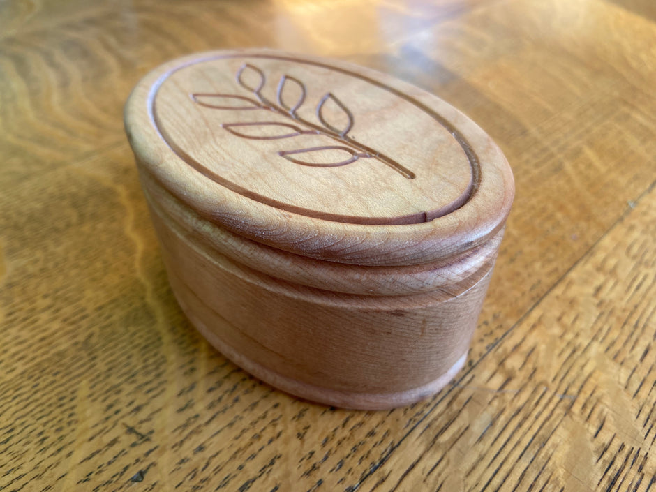 Handcrafted Oval Lidded Keepsake Box with Stem/Leaf engraving 4