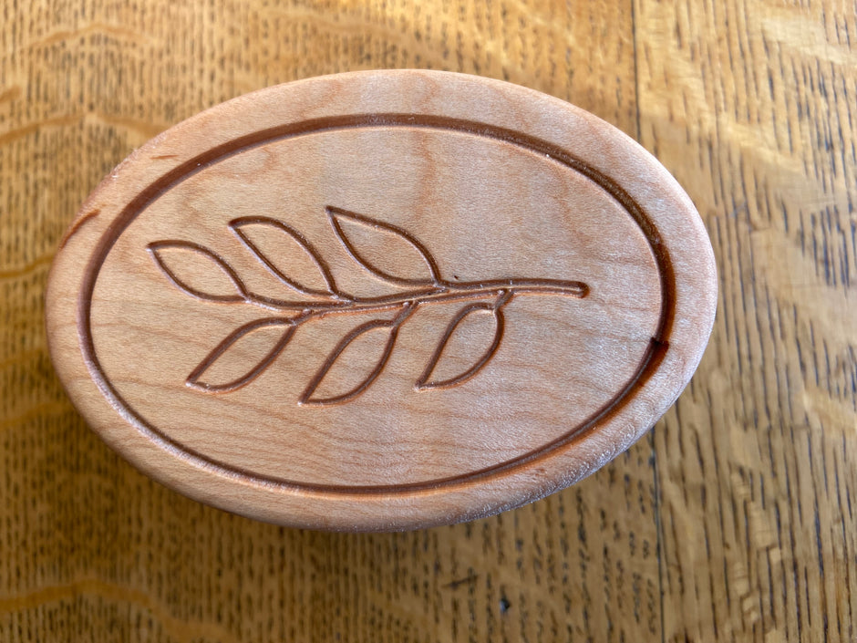 Handcrafted Oval Lidded Keepsake Box with Stem/Leaf engraving 4