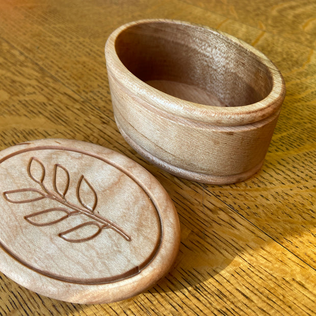 Handcrafted Oval Lidded Keepsake Box with Stem/Leaf engraving 4" x 2.75"