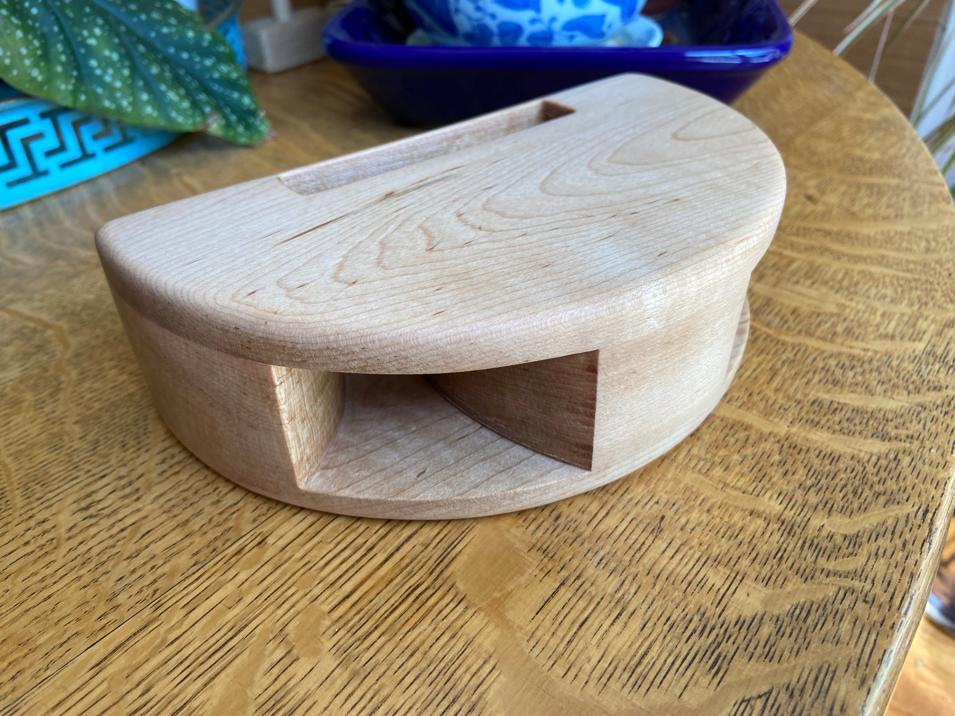 Smartphone Speaker Amplifier - Handmade Wood