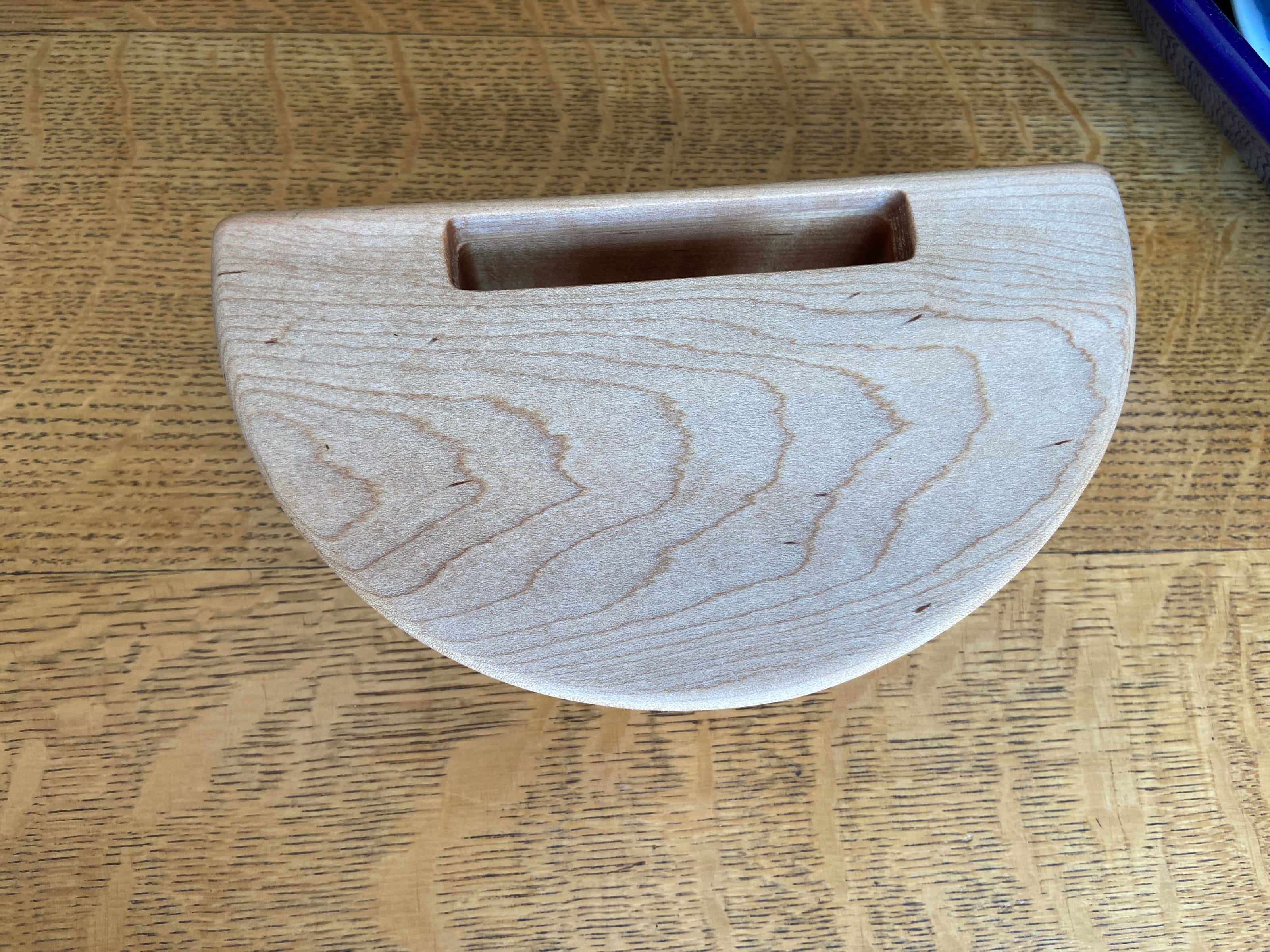 Smartphone Speaker Amplifier - Handmade Wood