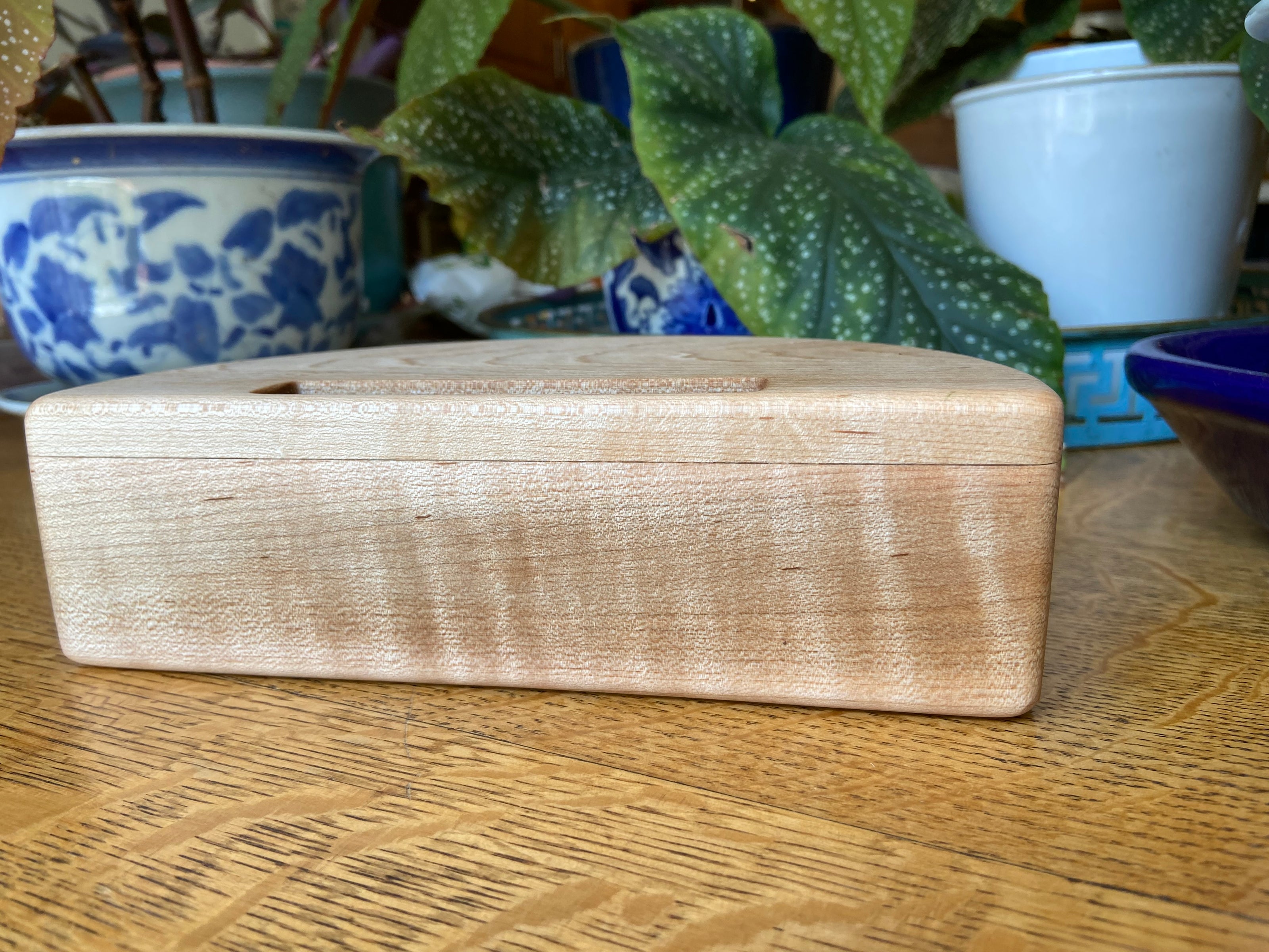 Smartphone Speaker Amplifier - Handmade Wood
