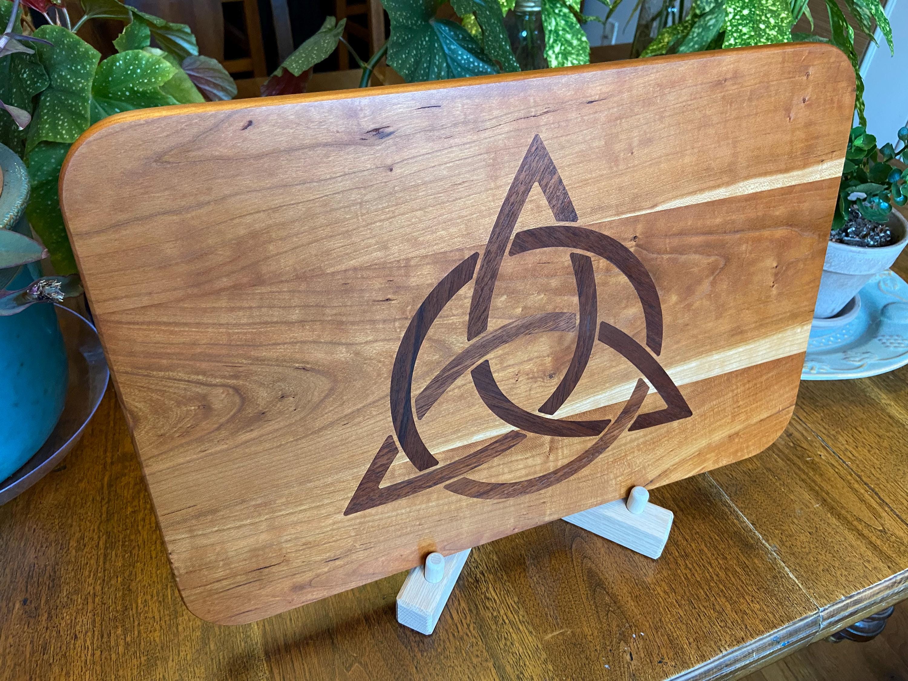 Cherry Charcuterie Board - Celtic Knot (triquetra) Peruvian Walnut Inlay.